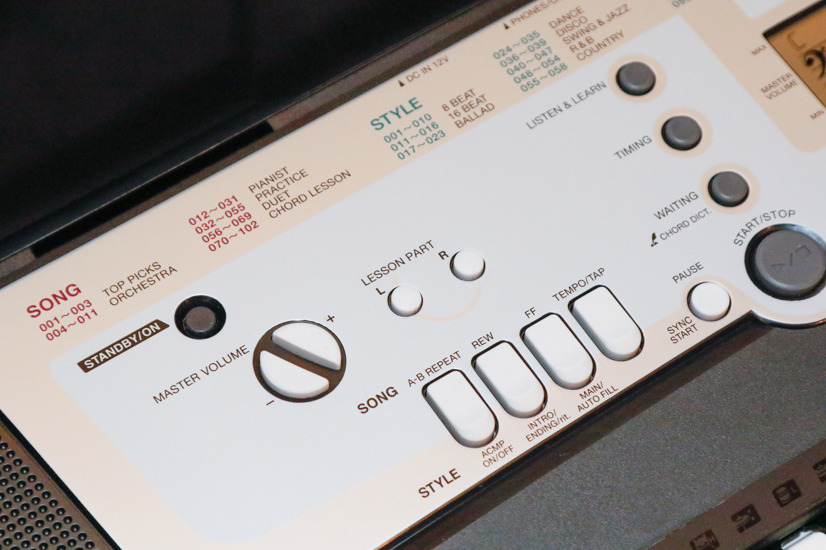 Yamaha Keyboard with Boom Stands