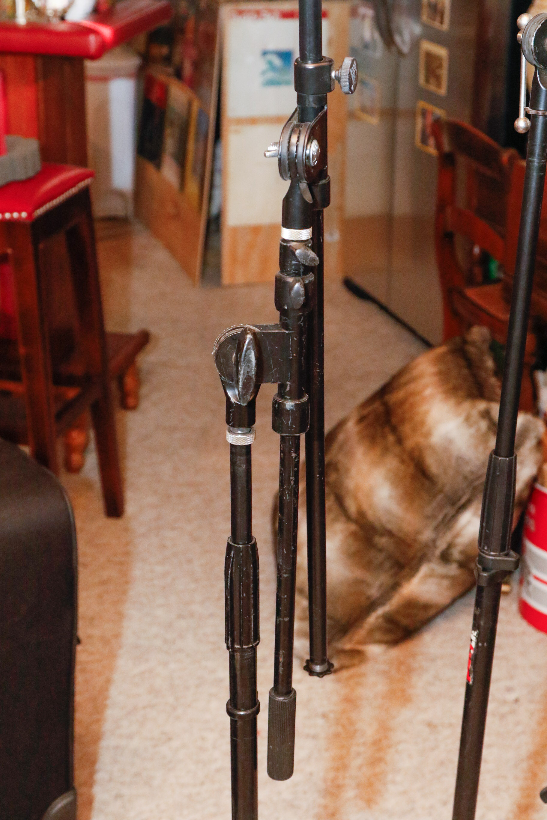 Yamaha Keyboard with Boom Stands