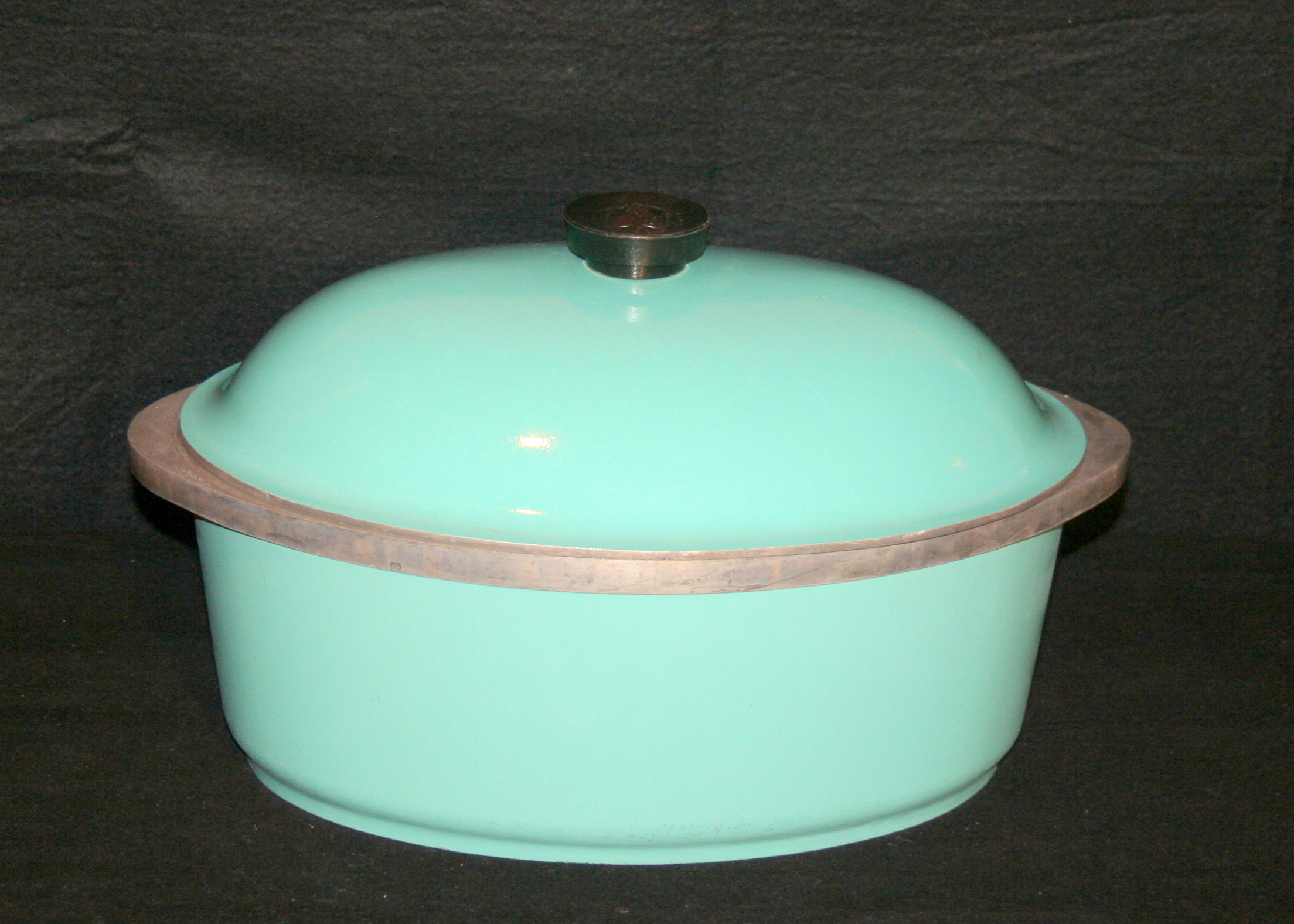 Vintage Oval Baker by Club