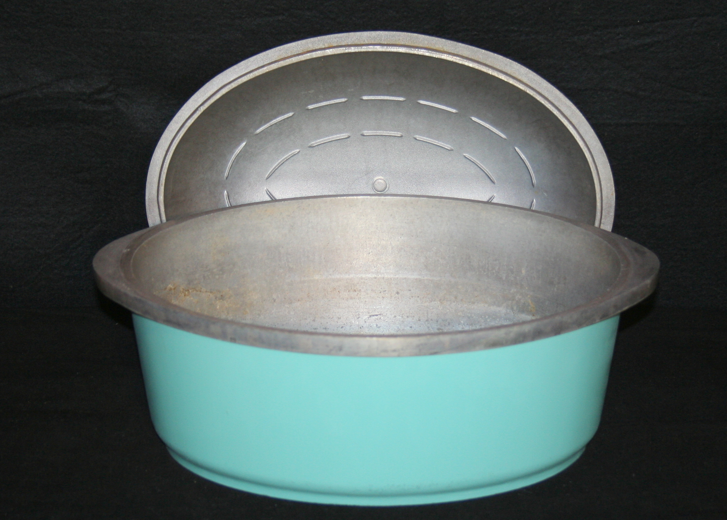 Vintage Oval Baker by Club