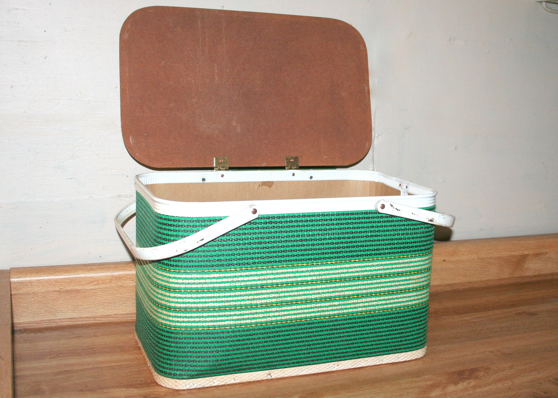 Vintage Redmon Picnic Hamper