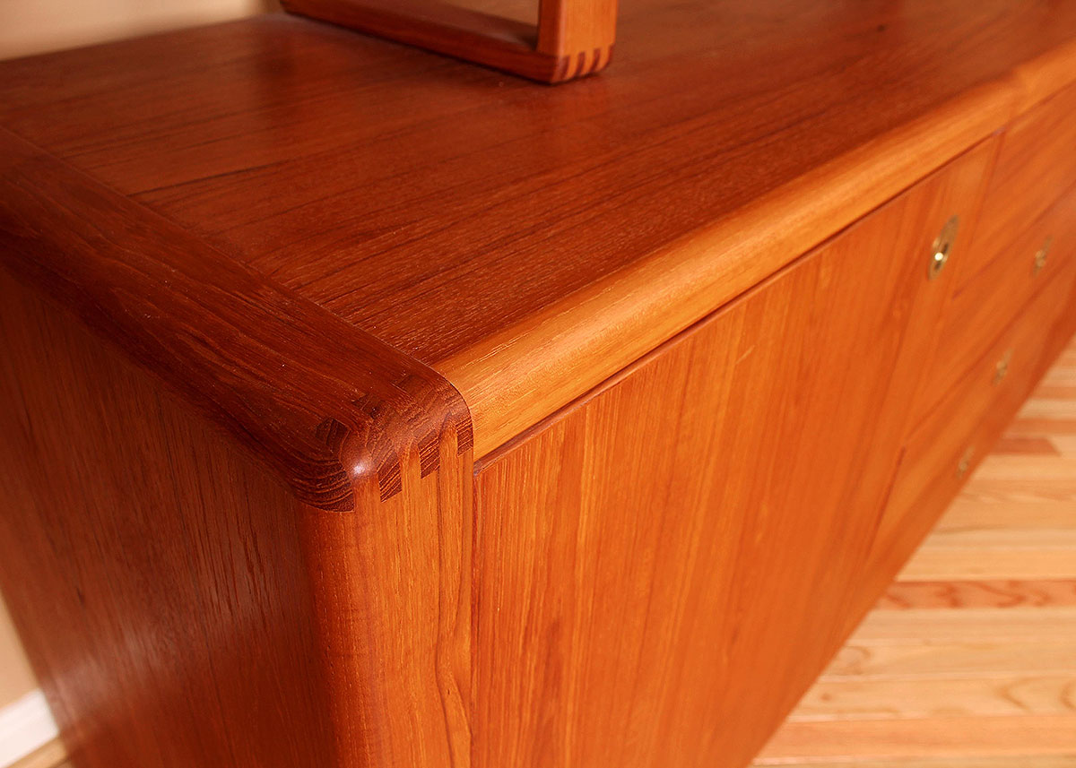 Contemporary Modern Poplar China Cabinet