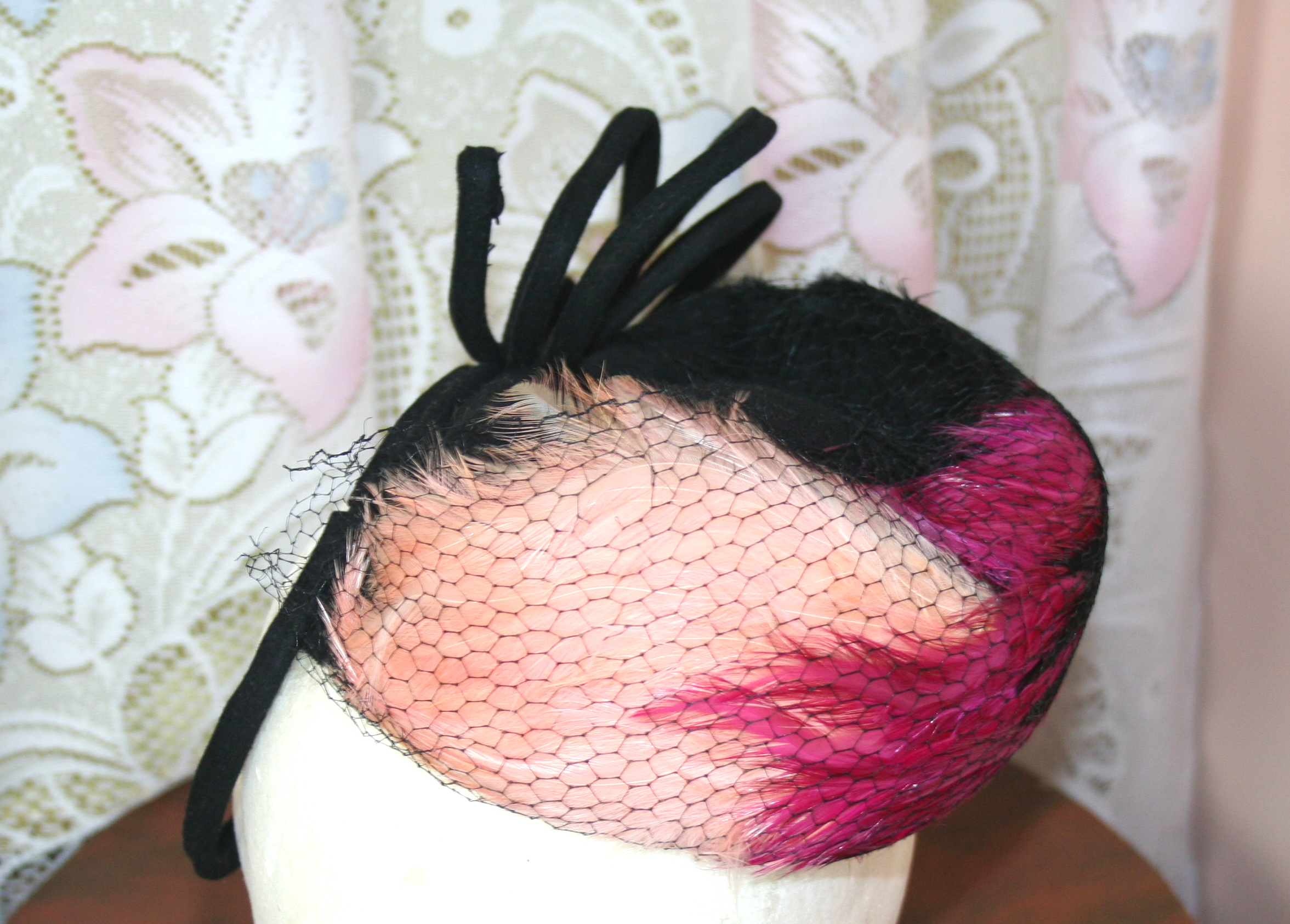 Women's Vintage Hats and Hat Boxes