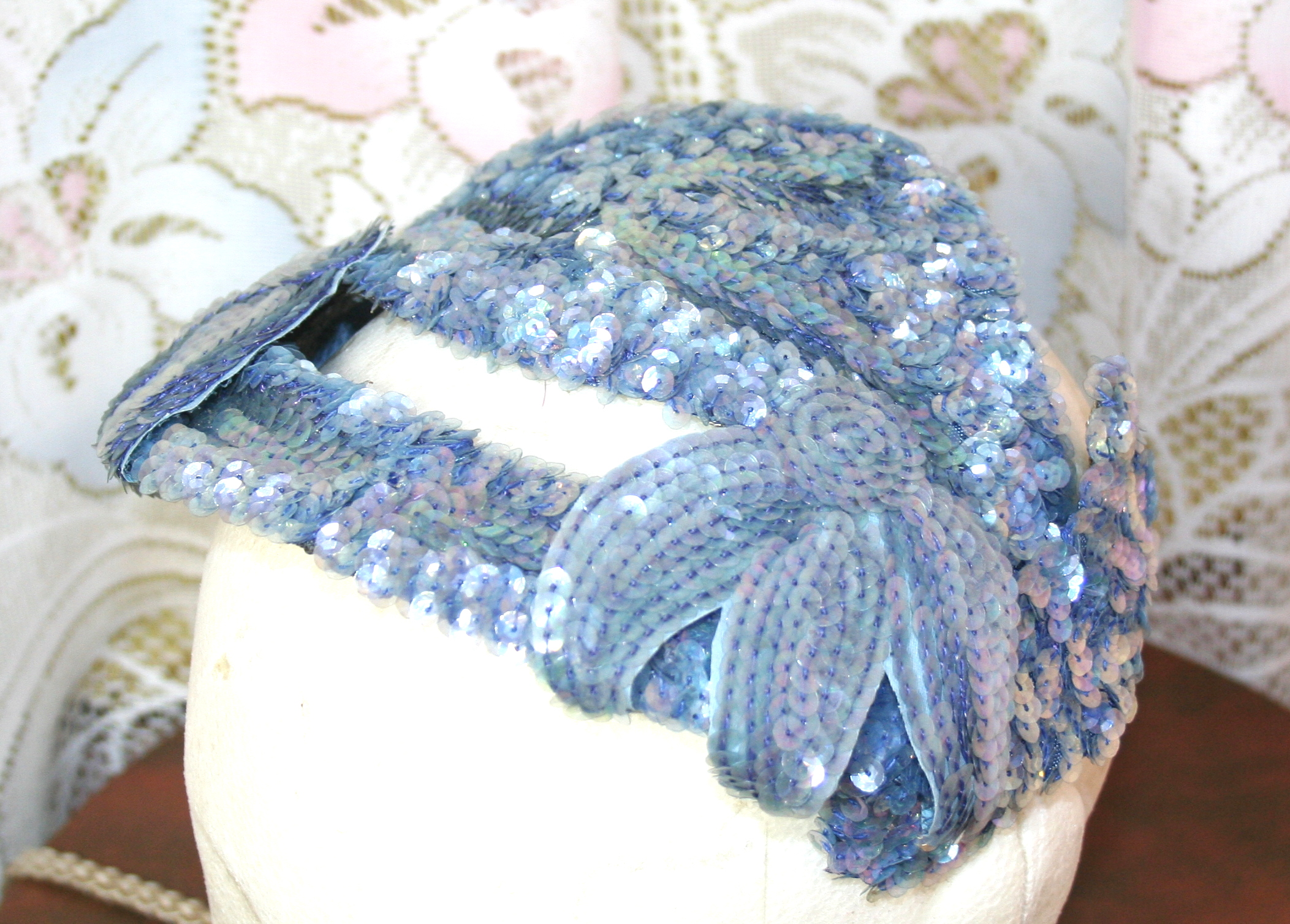 Women's Vintage Hats and Hat Boxes