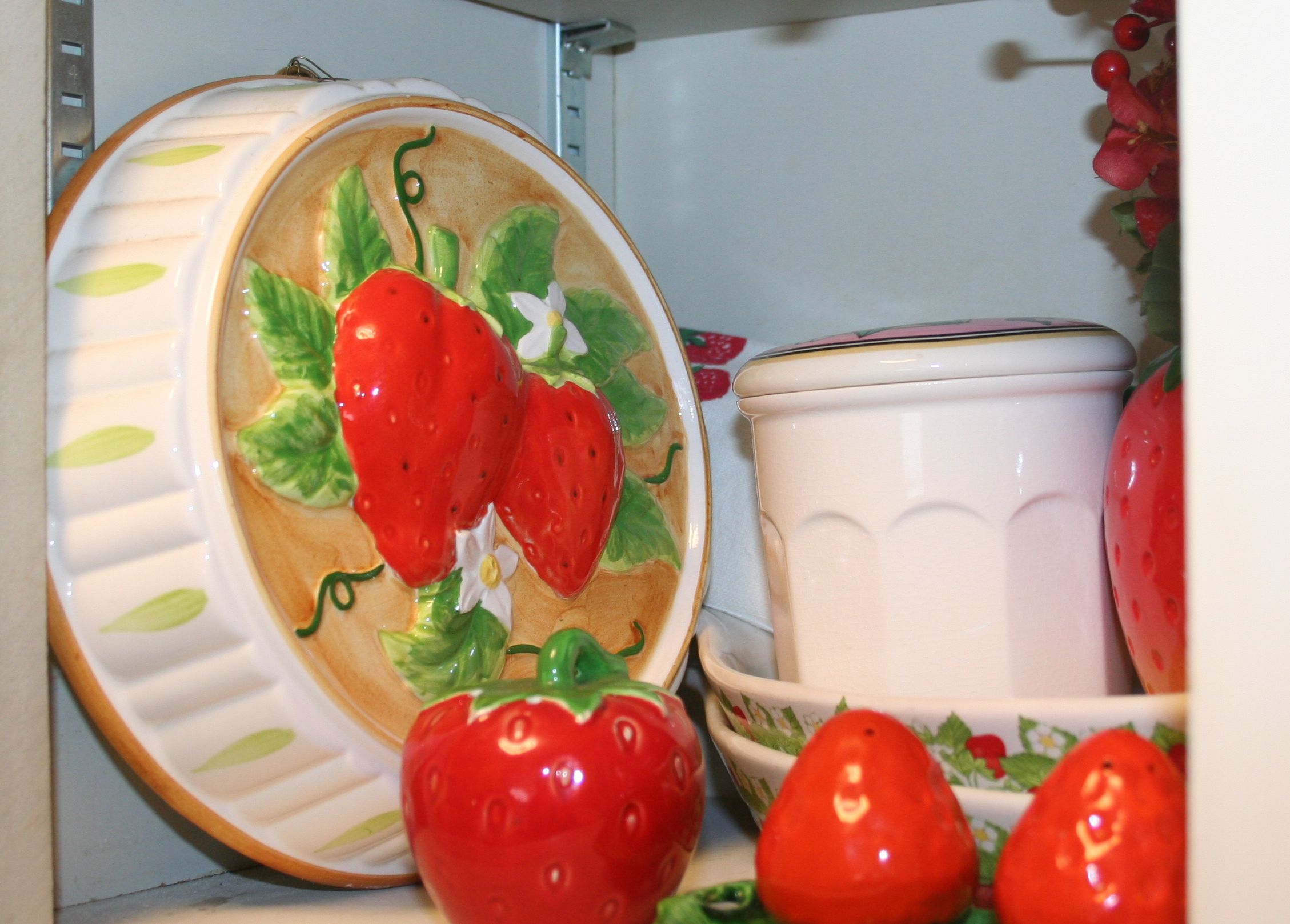 Strawberry-Themed Kitchenalia