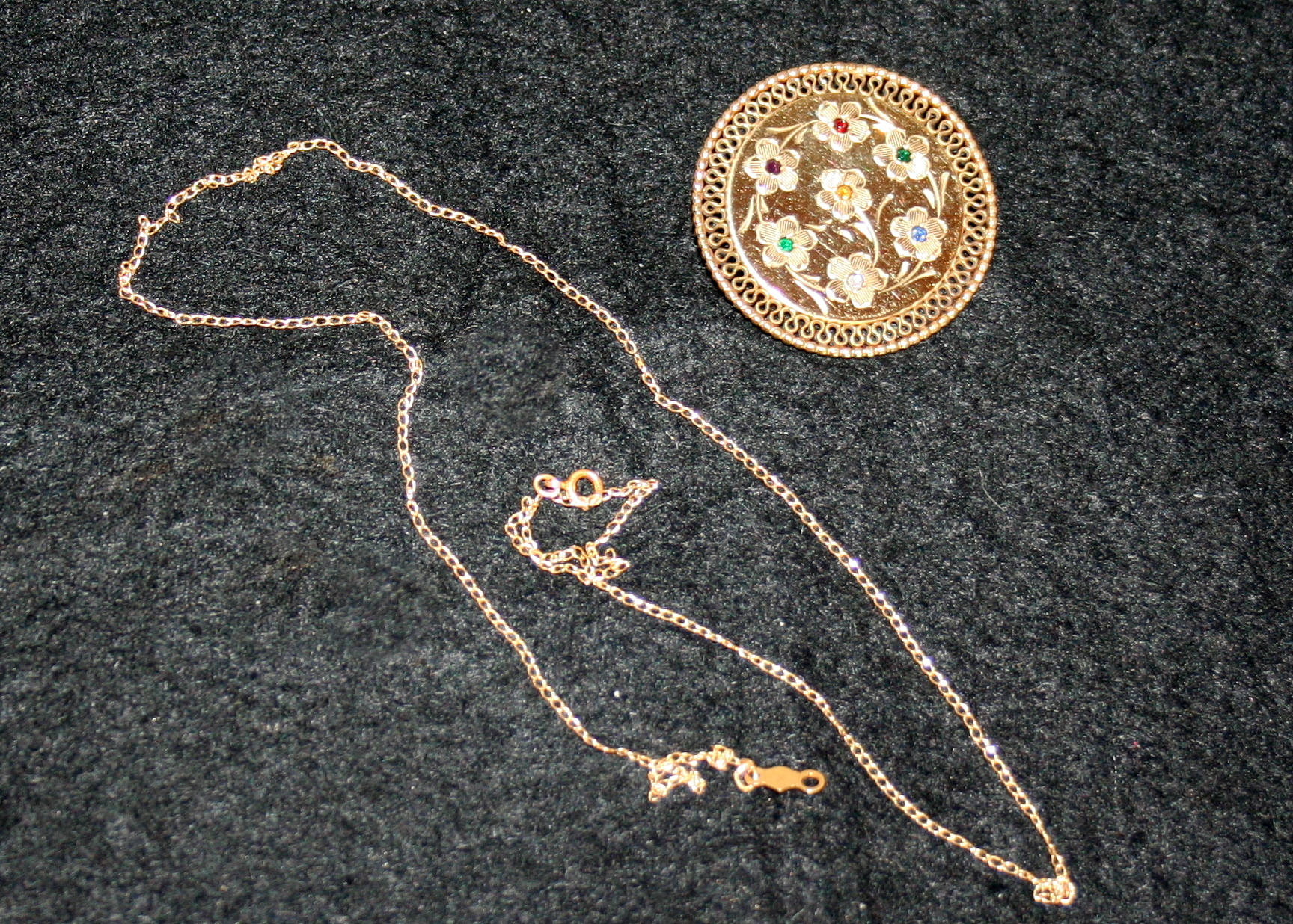 12K Yellow Gold Pin and 14K Yellow Gold Chain