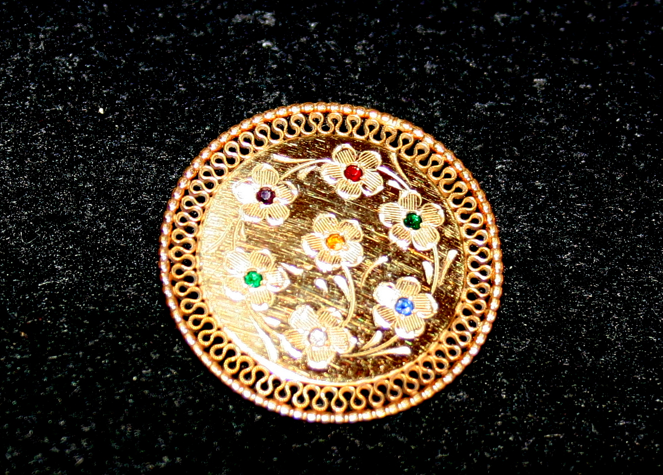 12K Yellow Gold Pin and 14K Yellow Gold Chain