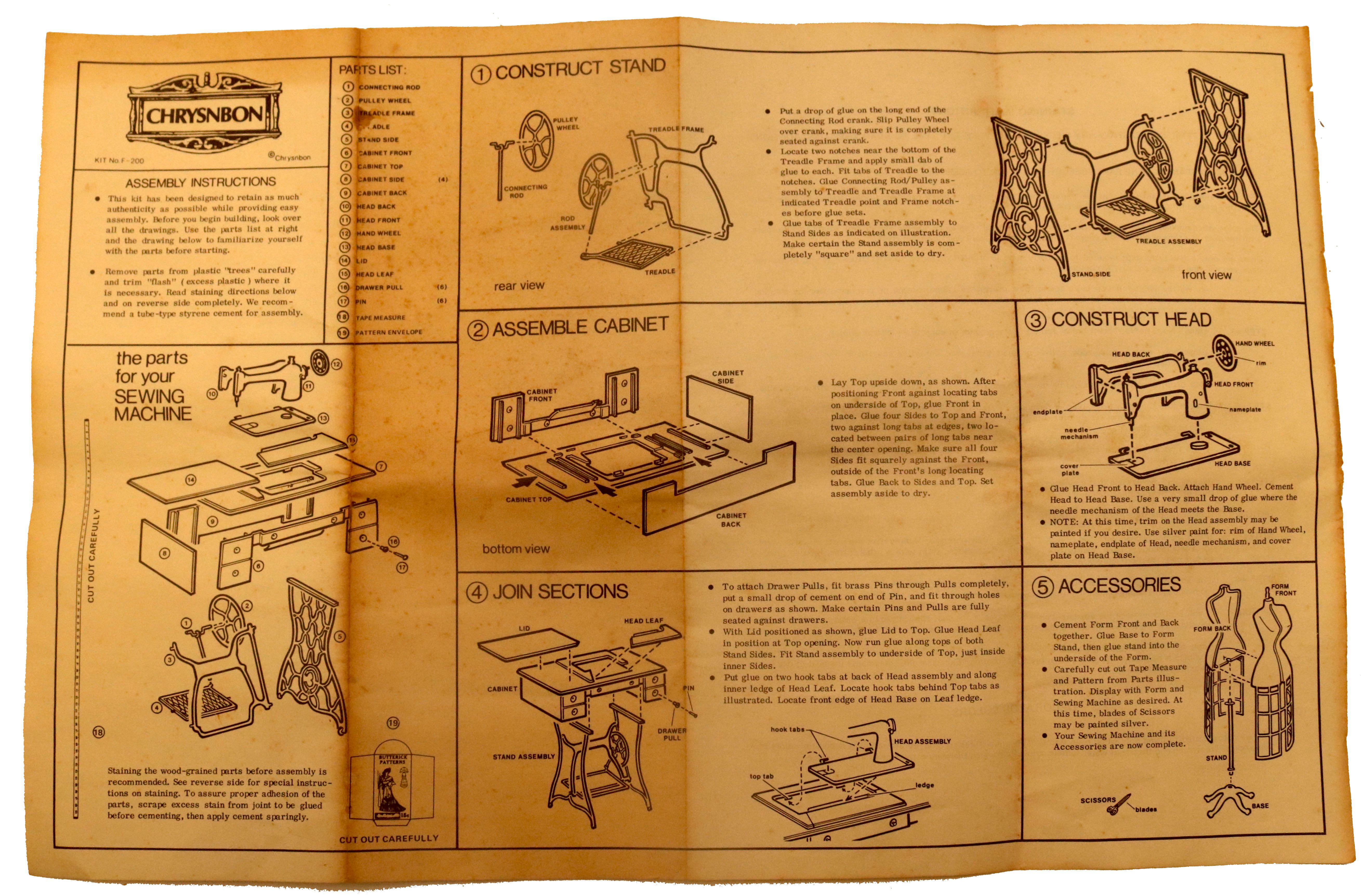 Singer Sewing Machine with Cast Iron Base