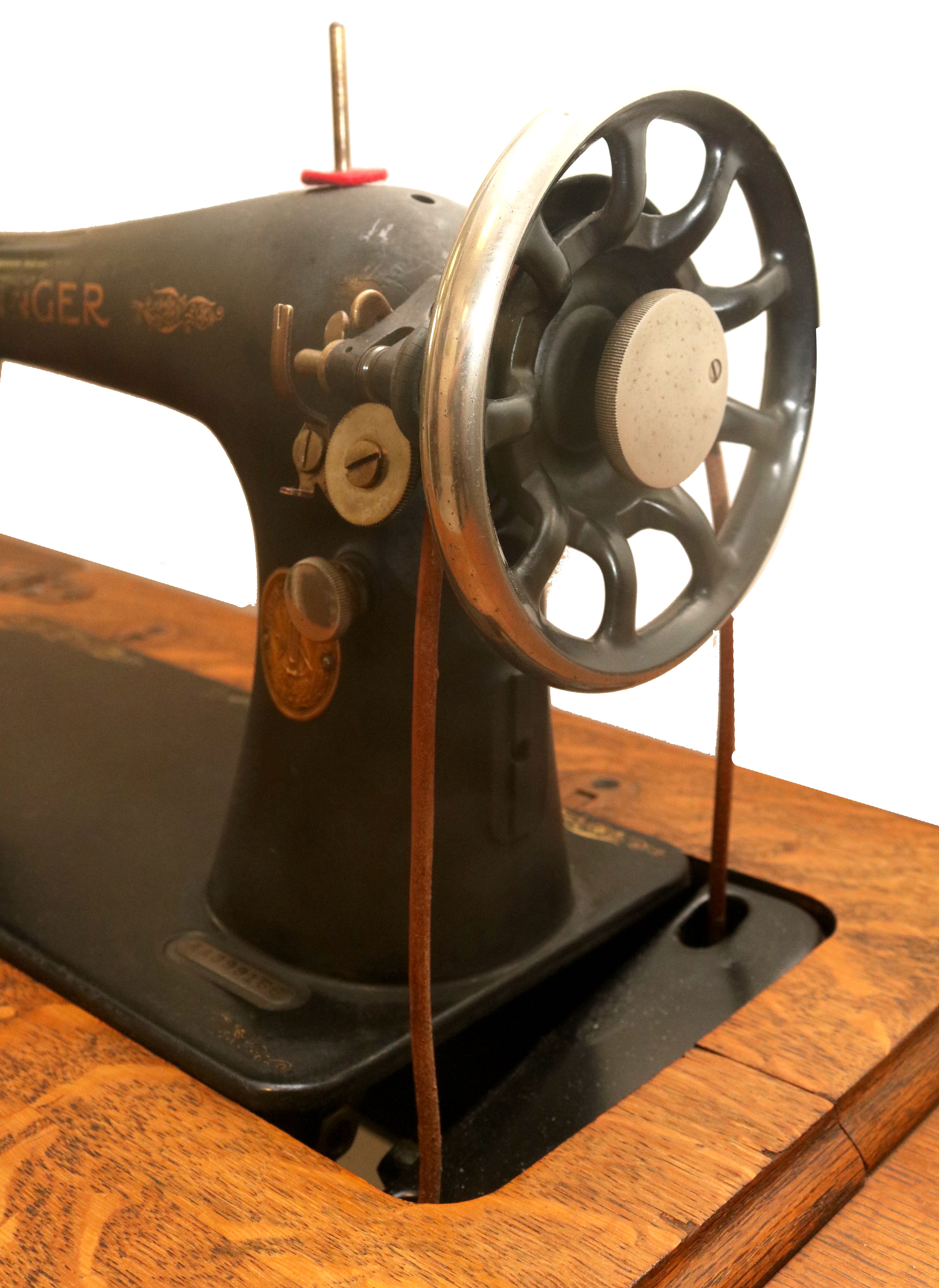 Singer Sewing Machine with Cast Iron Base