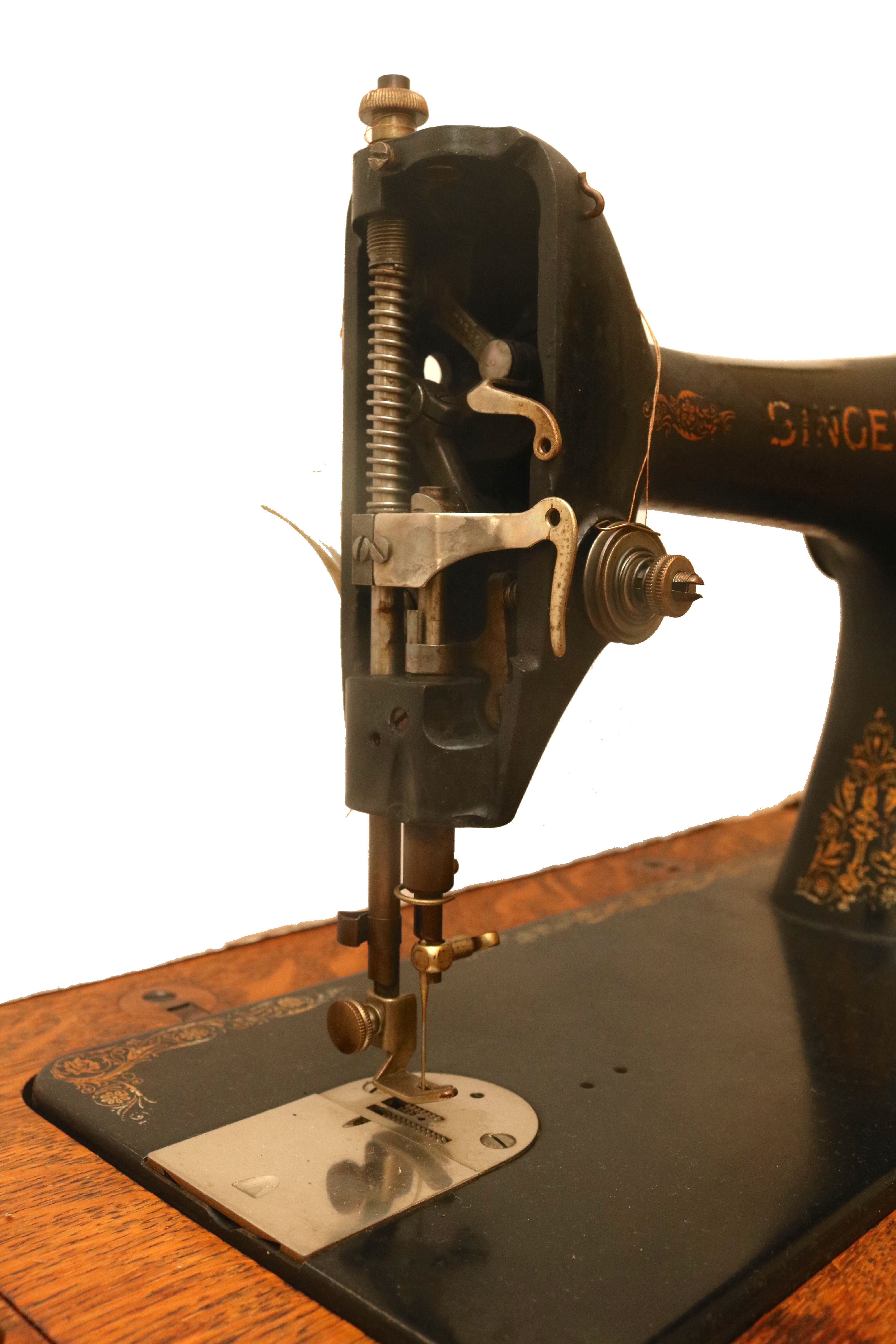 Singer Sewing Machine with Cast Iron Base