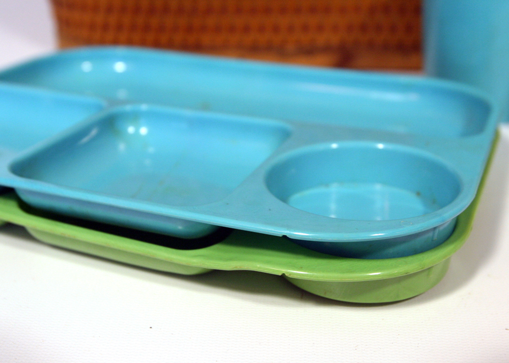 Vintage Redmon Picnic Basket with Lunch Trays and Cups