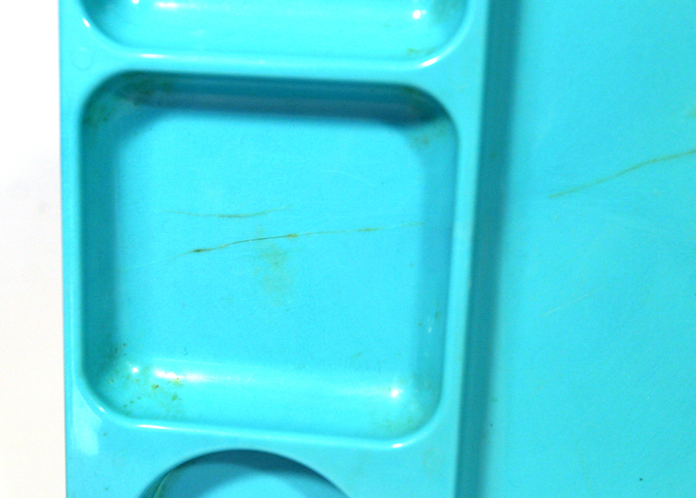 Vintage Redmon Picnic Basket with Lunch Trays and Cups