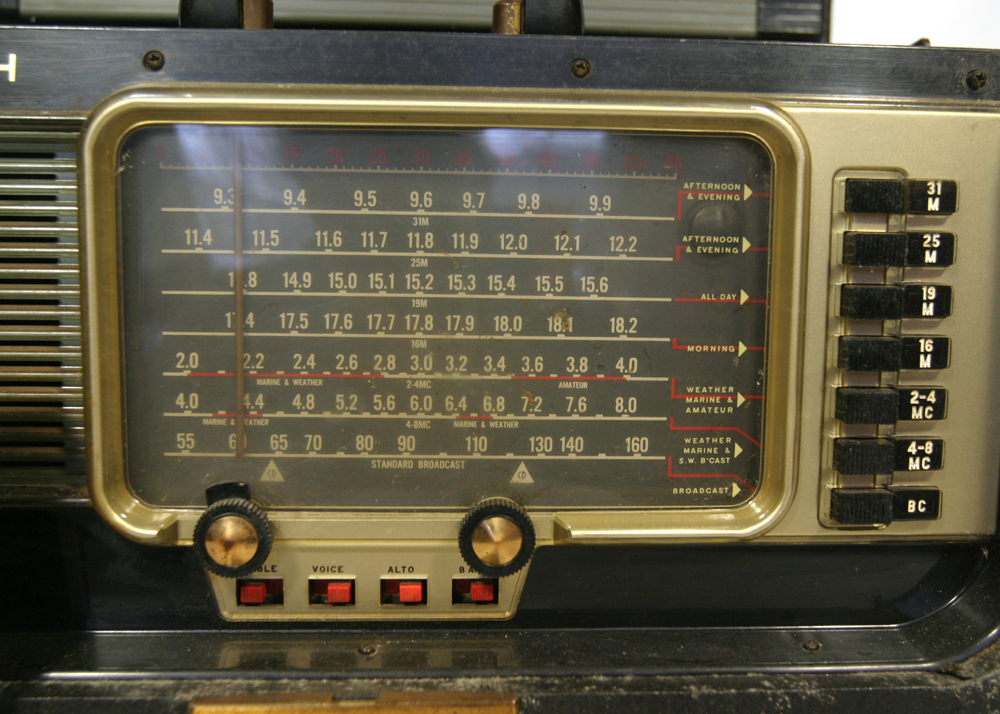 1963 Zenith Super DeLuxe Trans-Oceanic Portable Radio