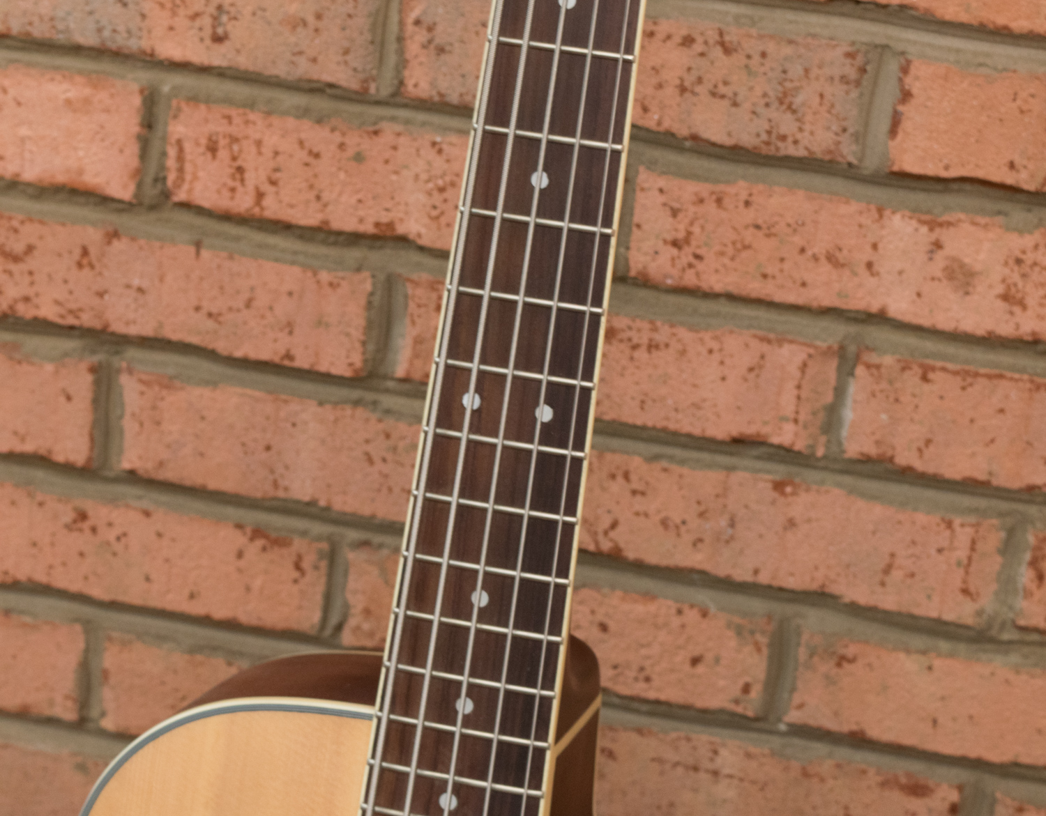 Dean Cutaway 5-String Acoustic-Electric Bass Guitar