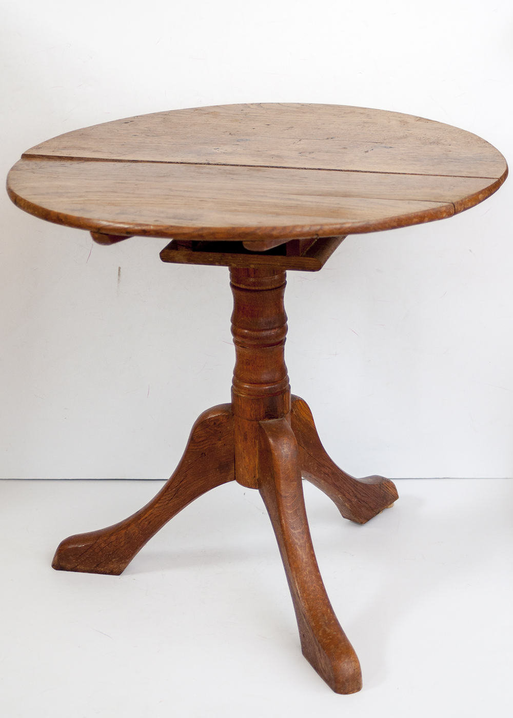 Antique Oak Georgian Style Tea Table