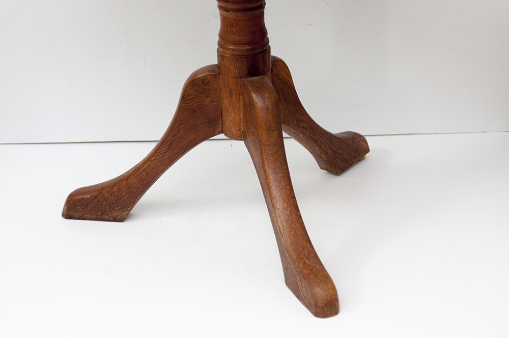 Antique Oak Georgian Style Tea Table