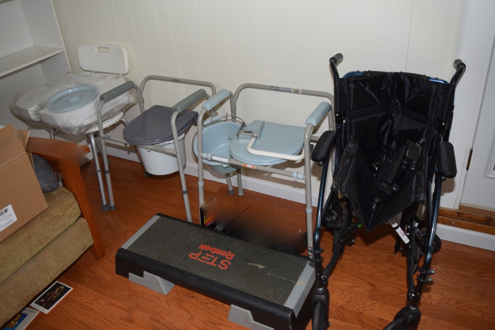 Invacare Pronto M51 Power Wheelchair and Other Home Health Aids