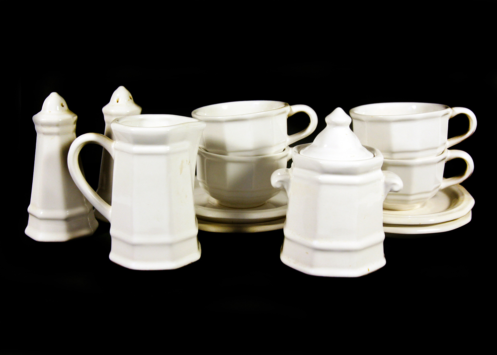 Assortment of Pfaltzgraff Kitchenware
