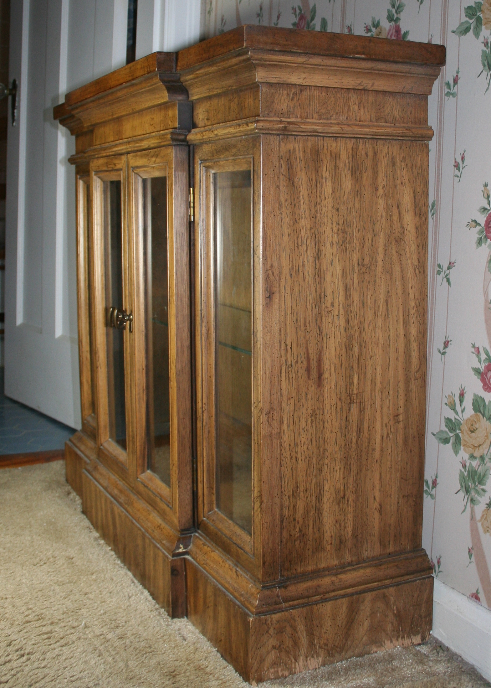 Lighted Display Cabinet