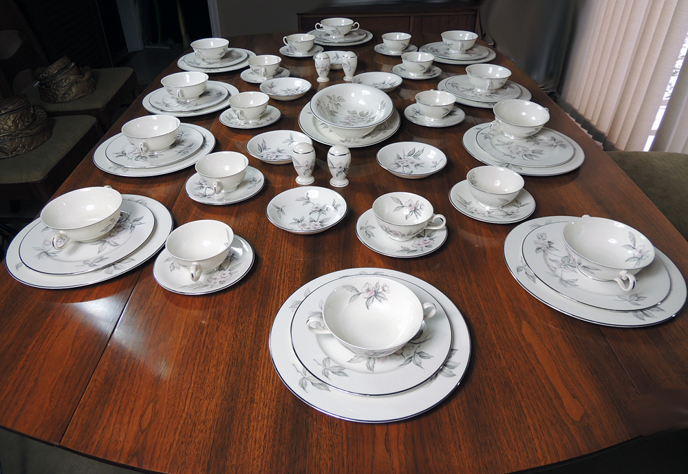 Ancestral "Spring Glory" Floral China Dinnerware Service for Ten