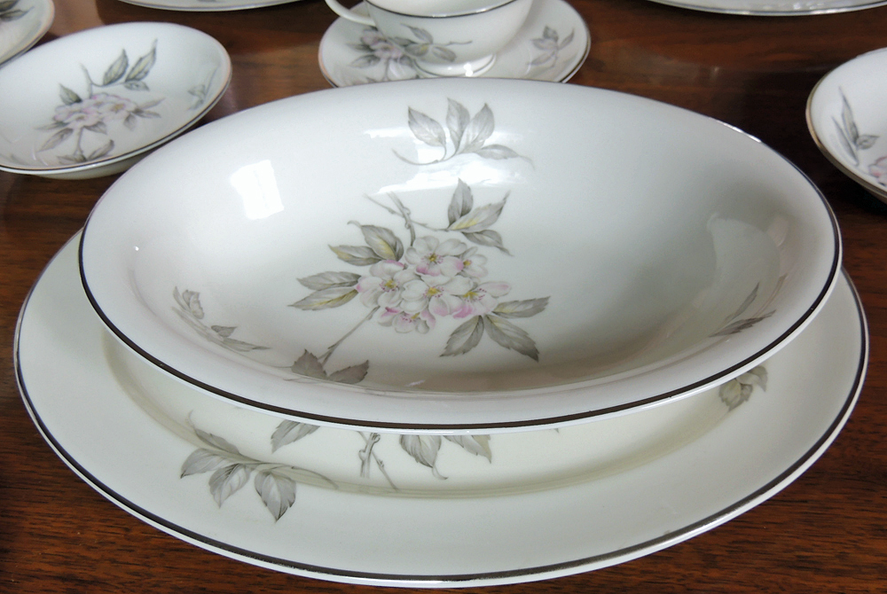 Ancestral "Spring Glory" Floral China Dinnerware Service for Ten
