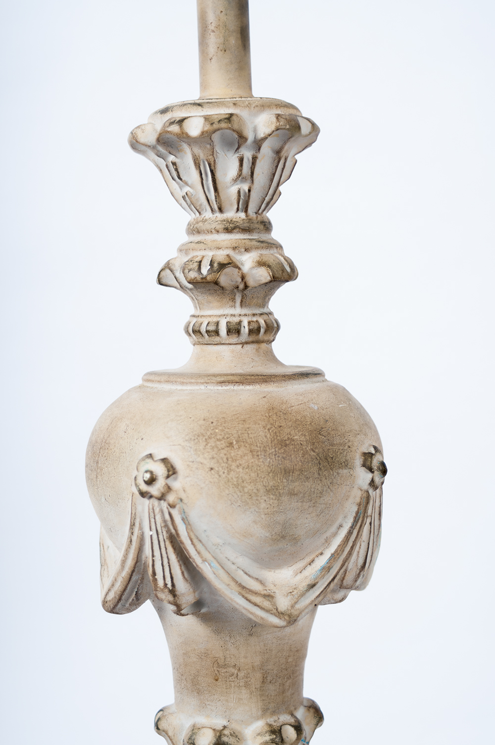Neoclassical Style Lamp