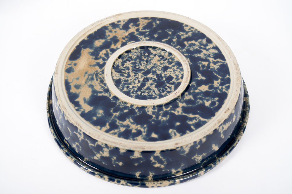 Bennington Potters Round Baker and Batter Bowl