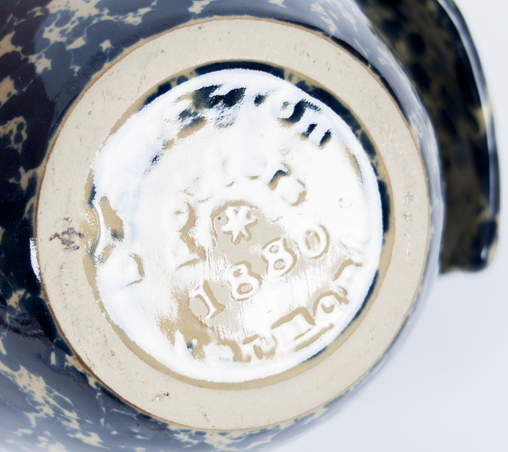 Bennington Potters Round Baker and Batter Bowl