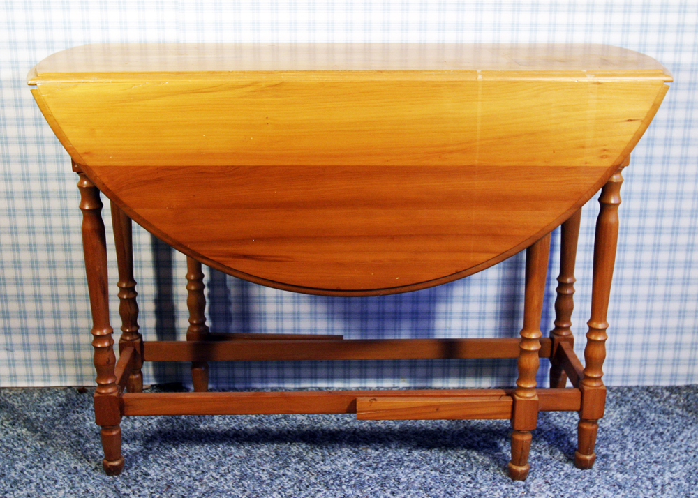 Maple Double Drop Leaf Gateleg Table
