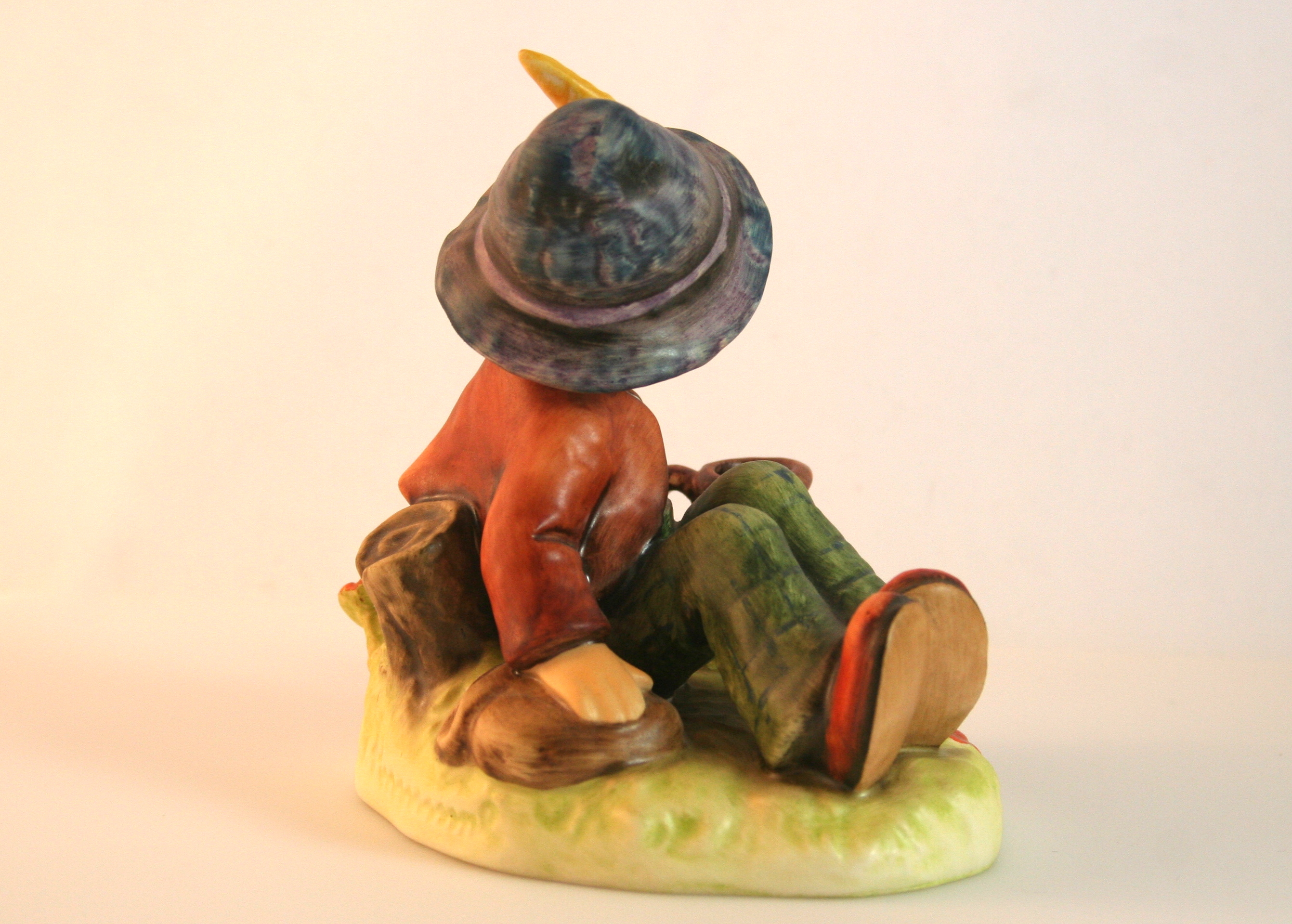 Special Edition Hummel Figurine "Coffee Break"