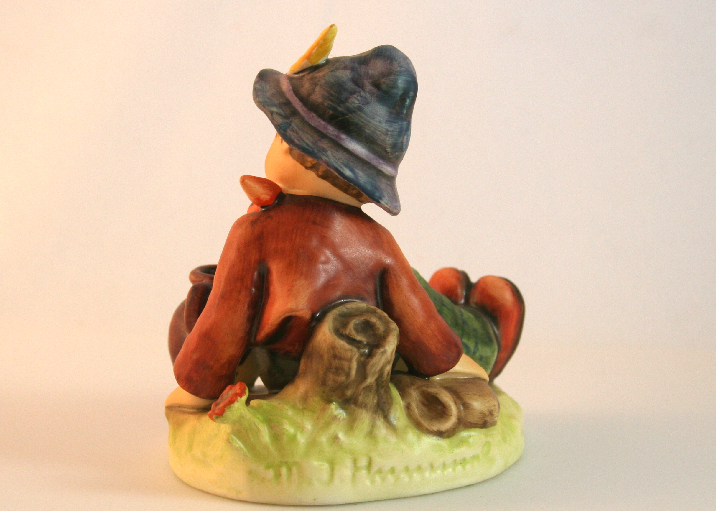 Special Edition Hummel Figurine "Coffee Break"