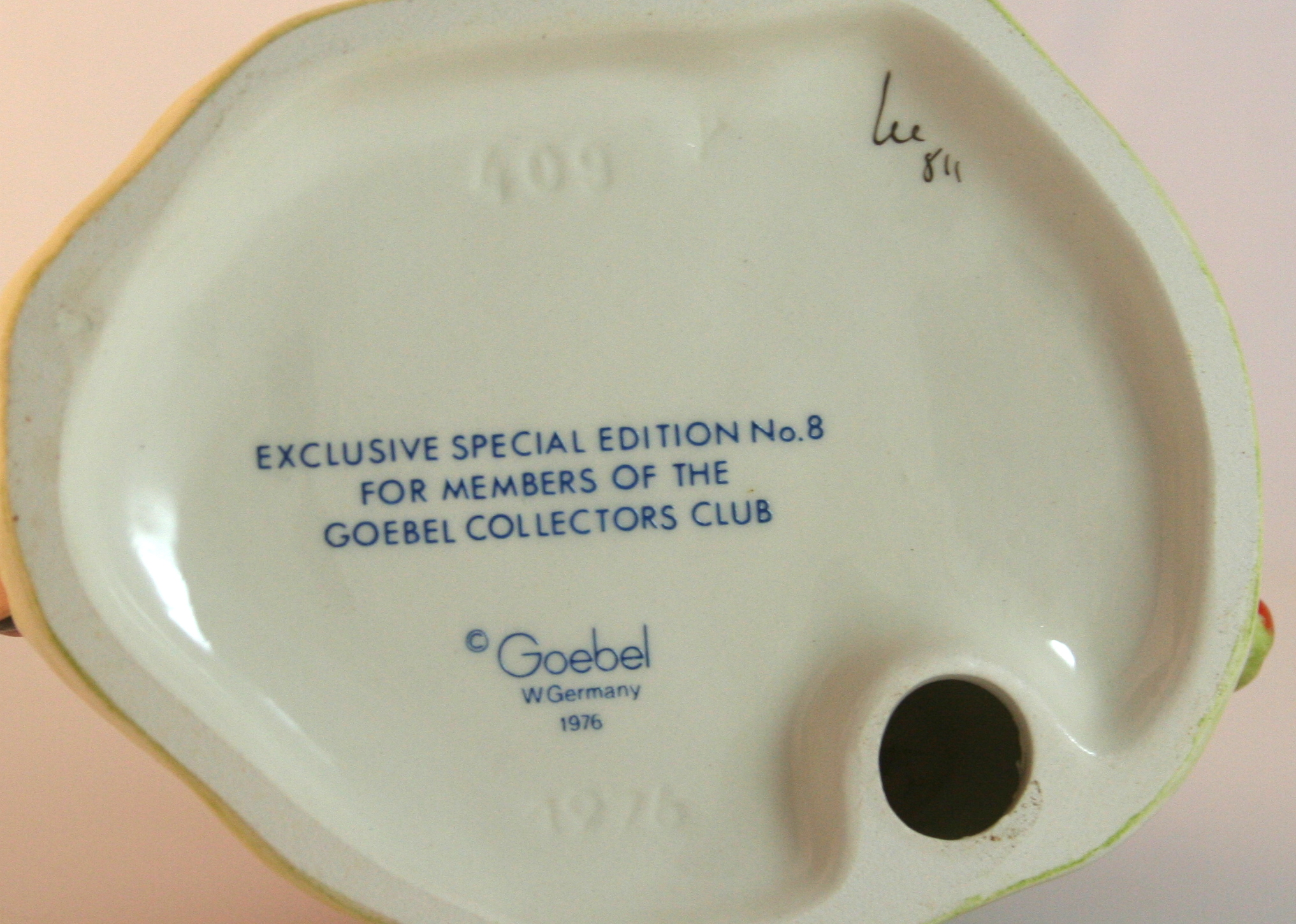 Special Edition Hummel Figurine "Coffee Break"