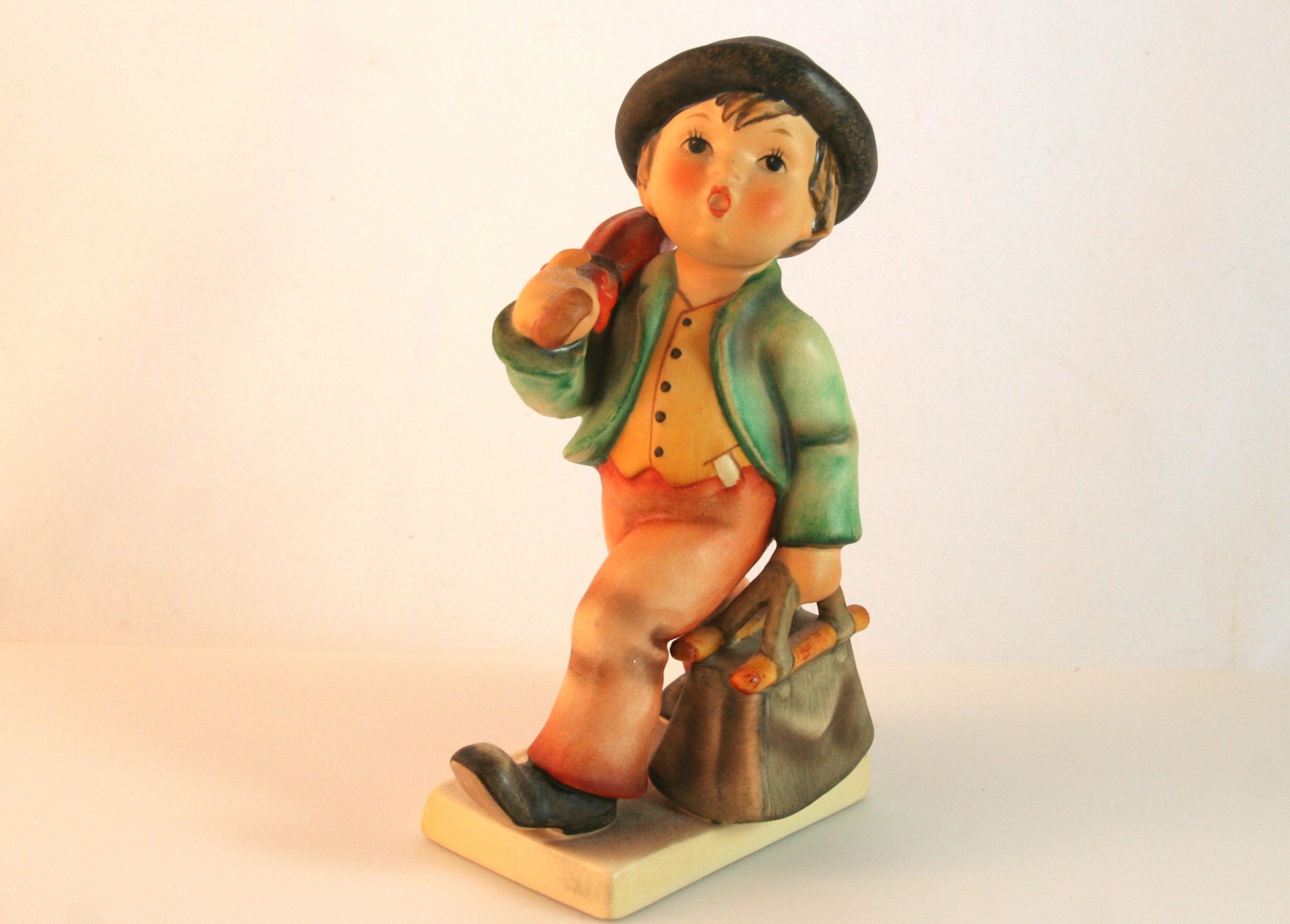 M. I. Hummel Figurine "Merry Wanderer"