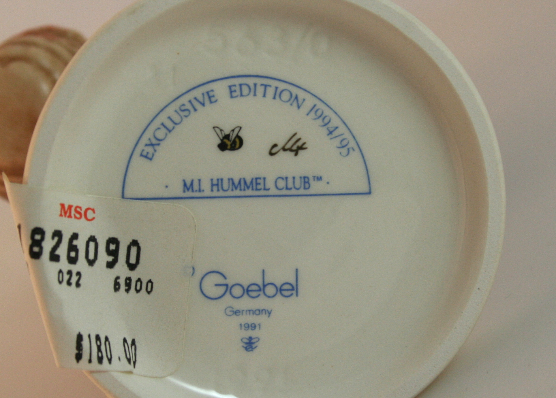 Special Edition M. I. Hummel Figurine "Little Visitor"