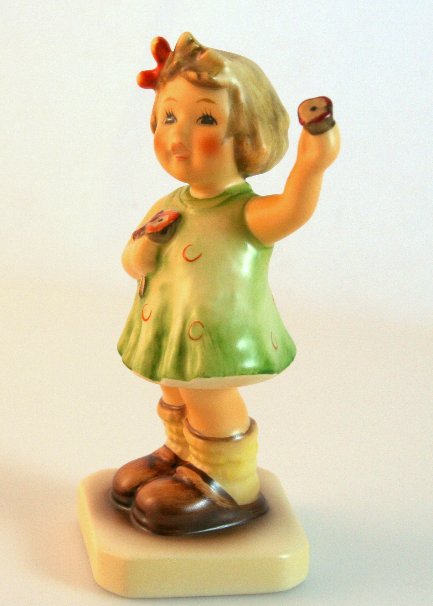 M. I. Hummel Club Figurine "Forever Yours"