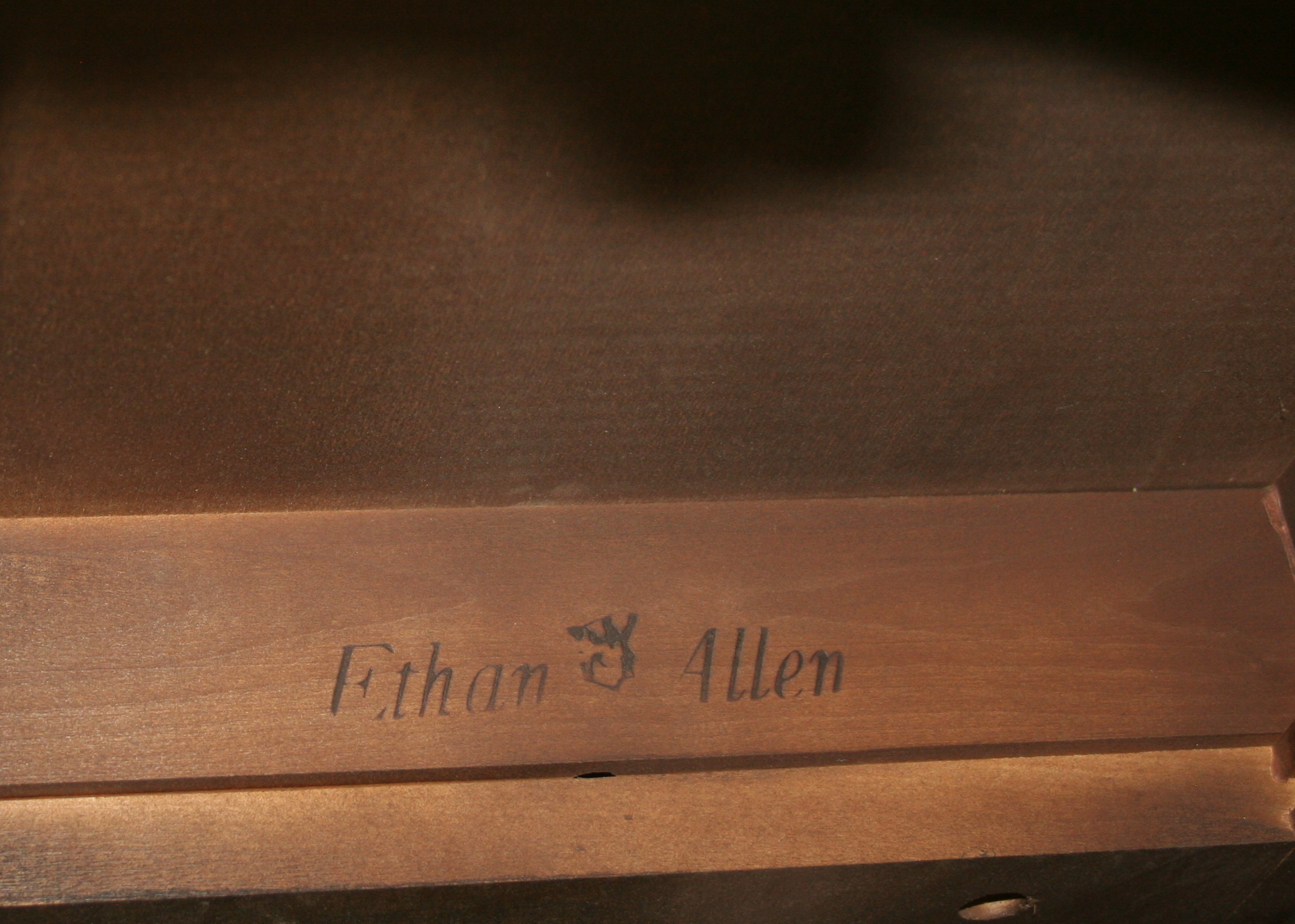 Ethan Allen Georgia Court Console Table