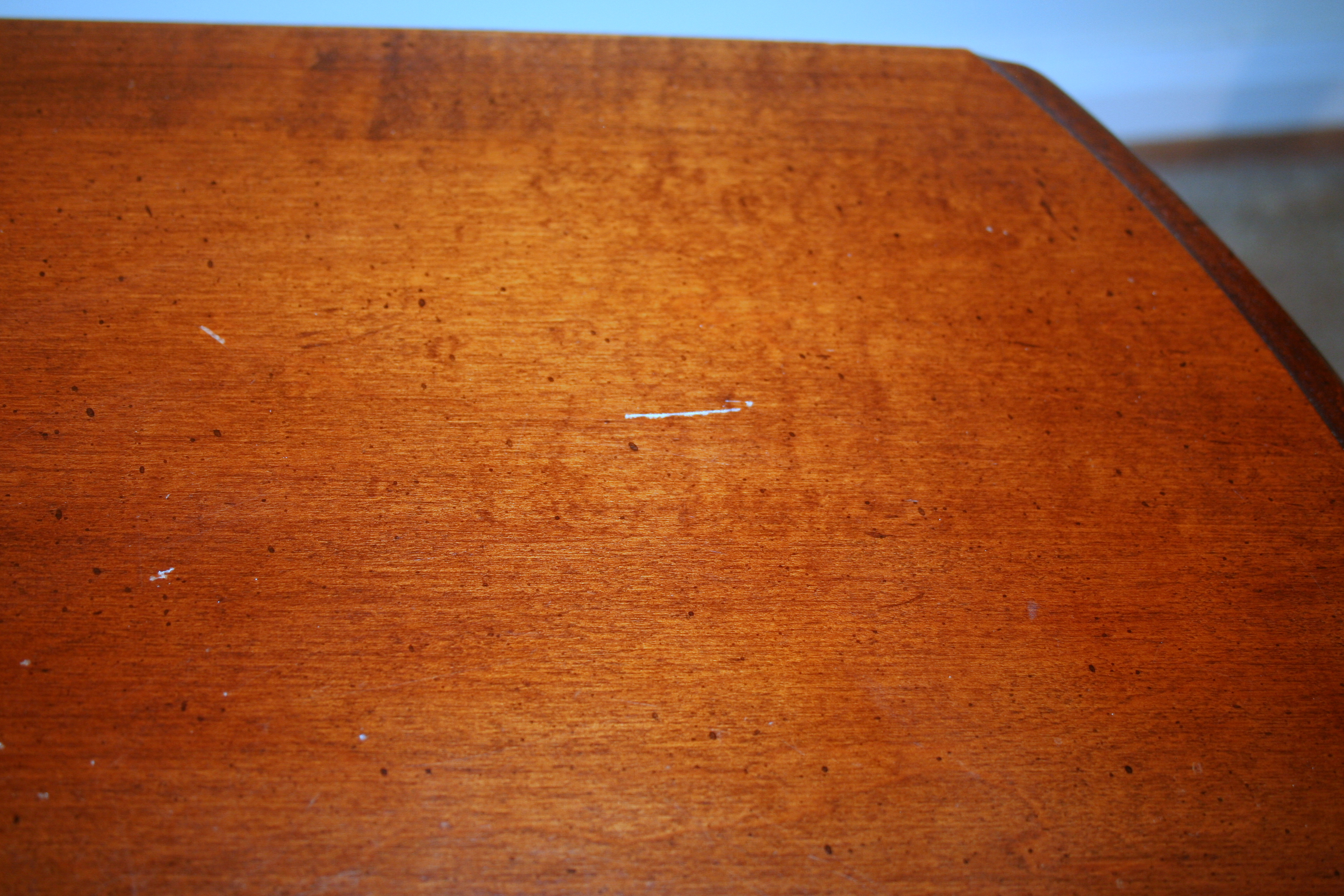 Queen Anne Style Cherry Drop-Leaf Coffee Table