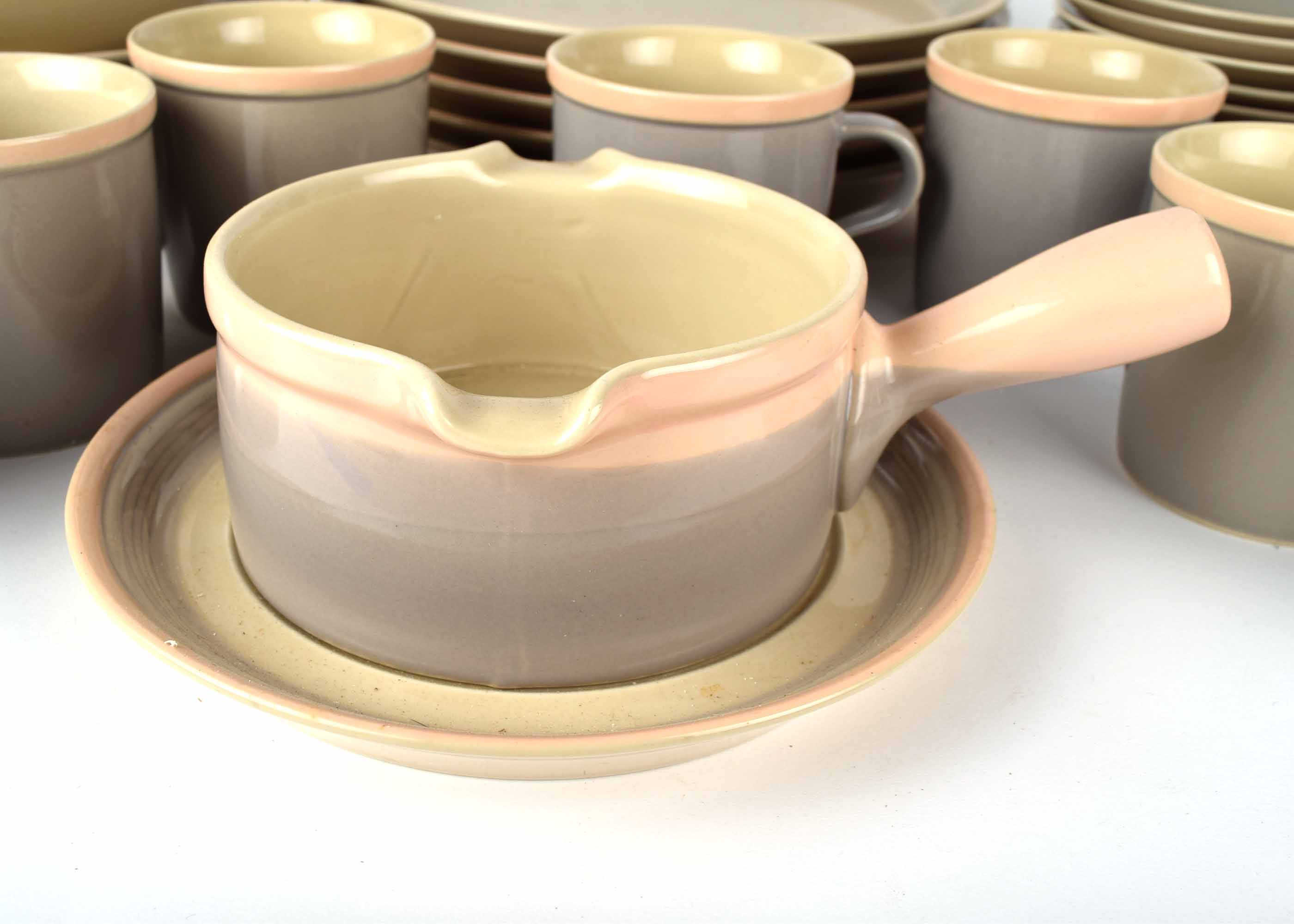 Mikasa Discovery "Aruba" Dinnerware Set