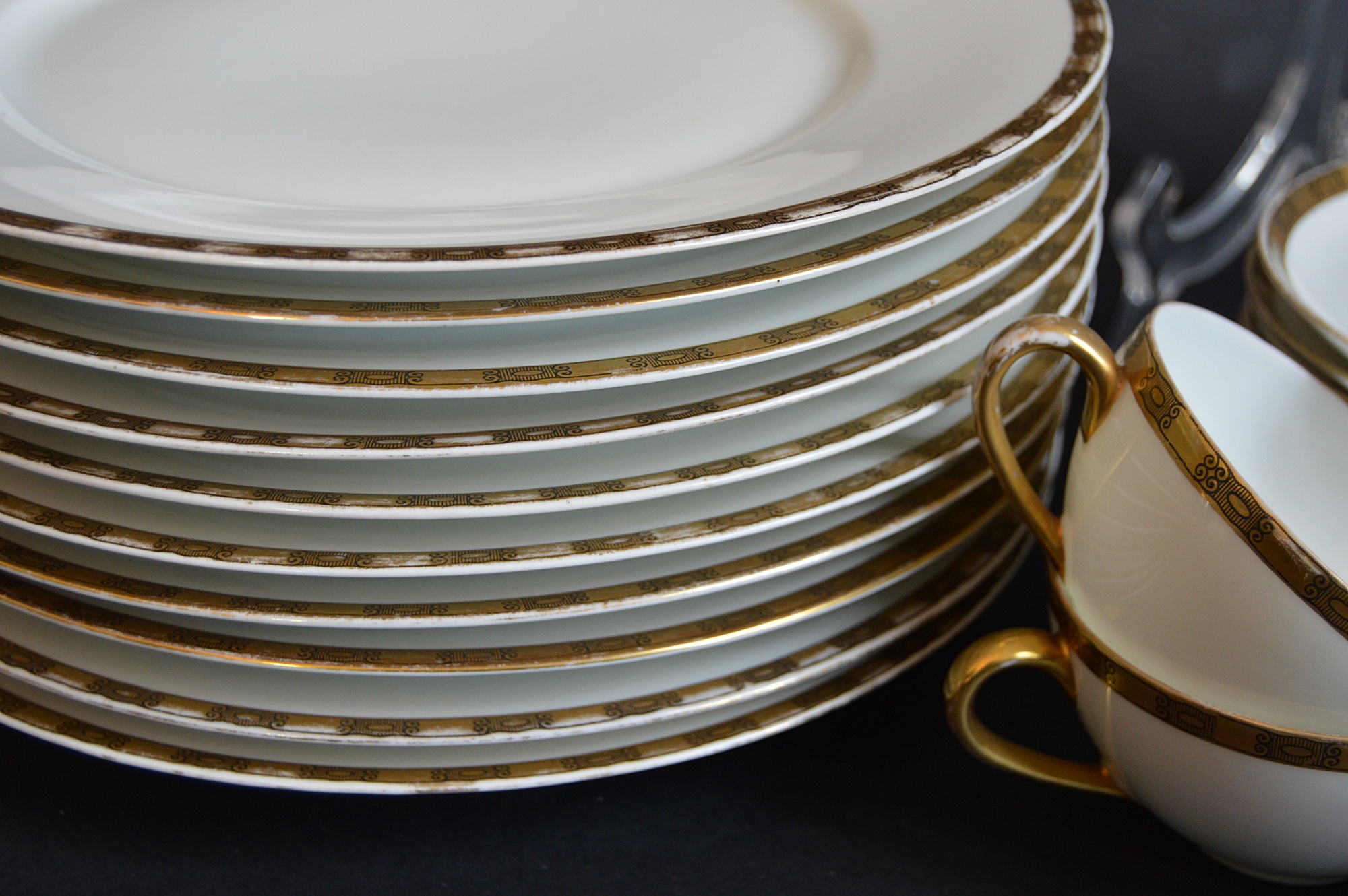 Vintage Hutschenreuther Selb Bavarian 10-Place China Dinnerware