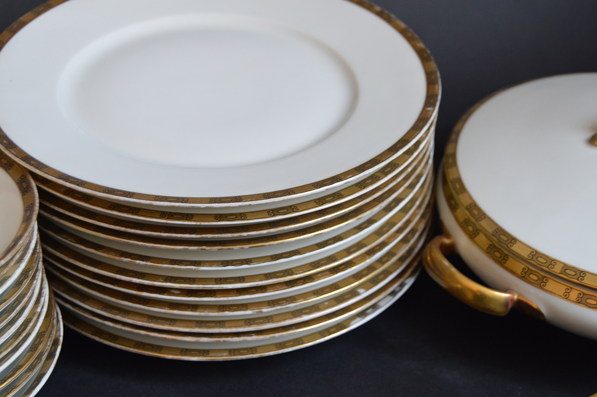 Vintage Hutschenreuther Selb Bavarian 10-Place China Dinnerware
