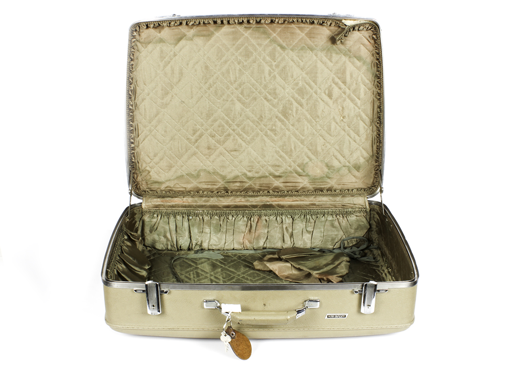 Three Vintage American Tourister Nesting Suitcases