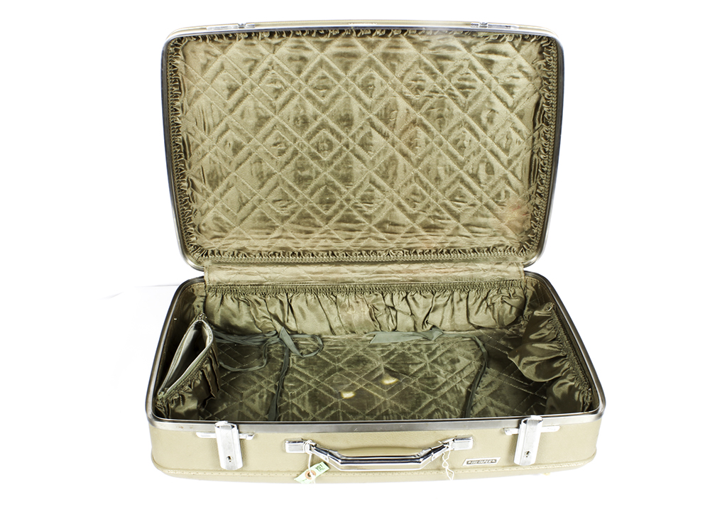 Three Vintage American Tourister Nesting Suitcases