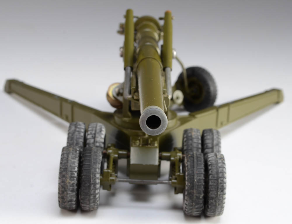 Britain's Die-Cast Model 155MM Gun