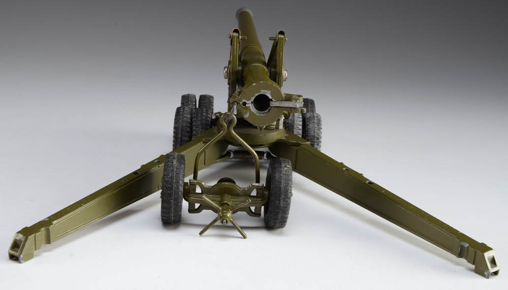 Britain's Die-Cast Model 155MM Gun