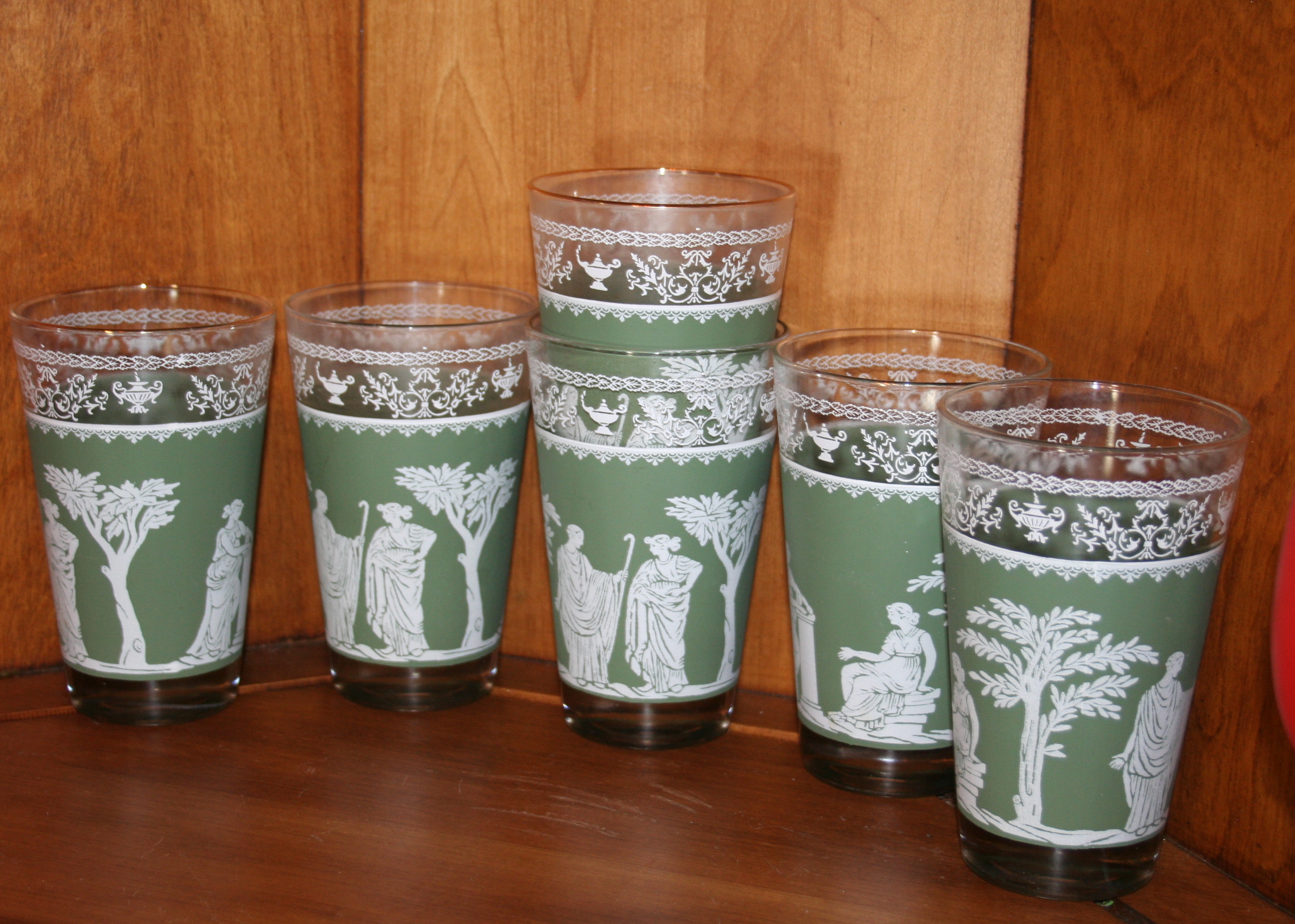 Grouping of Vintage Glassware