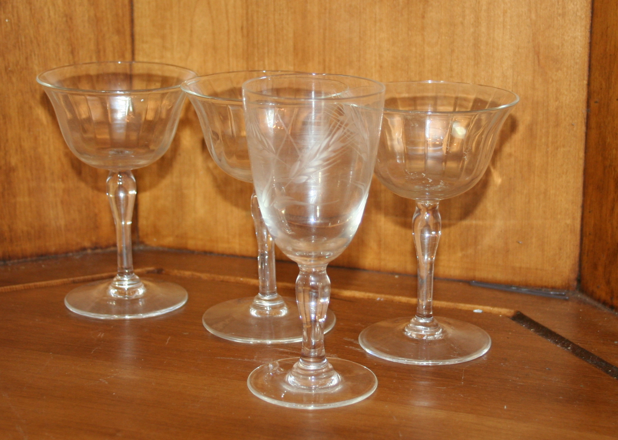 Grouping of Vintage Glassware
