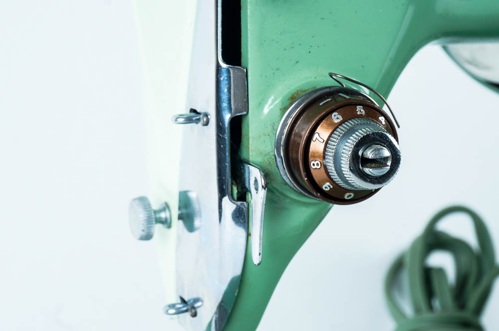 Vintage Singer RF J8-8 Electric Portable Sewing Machine