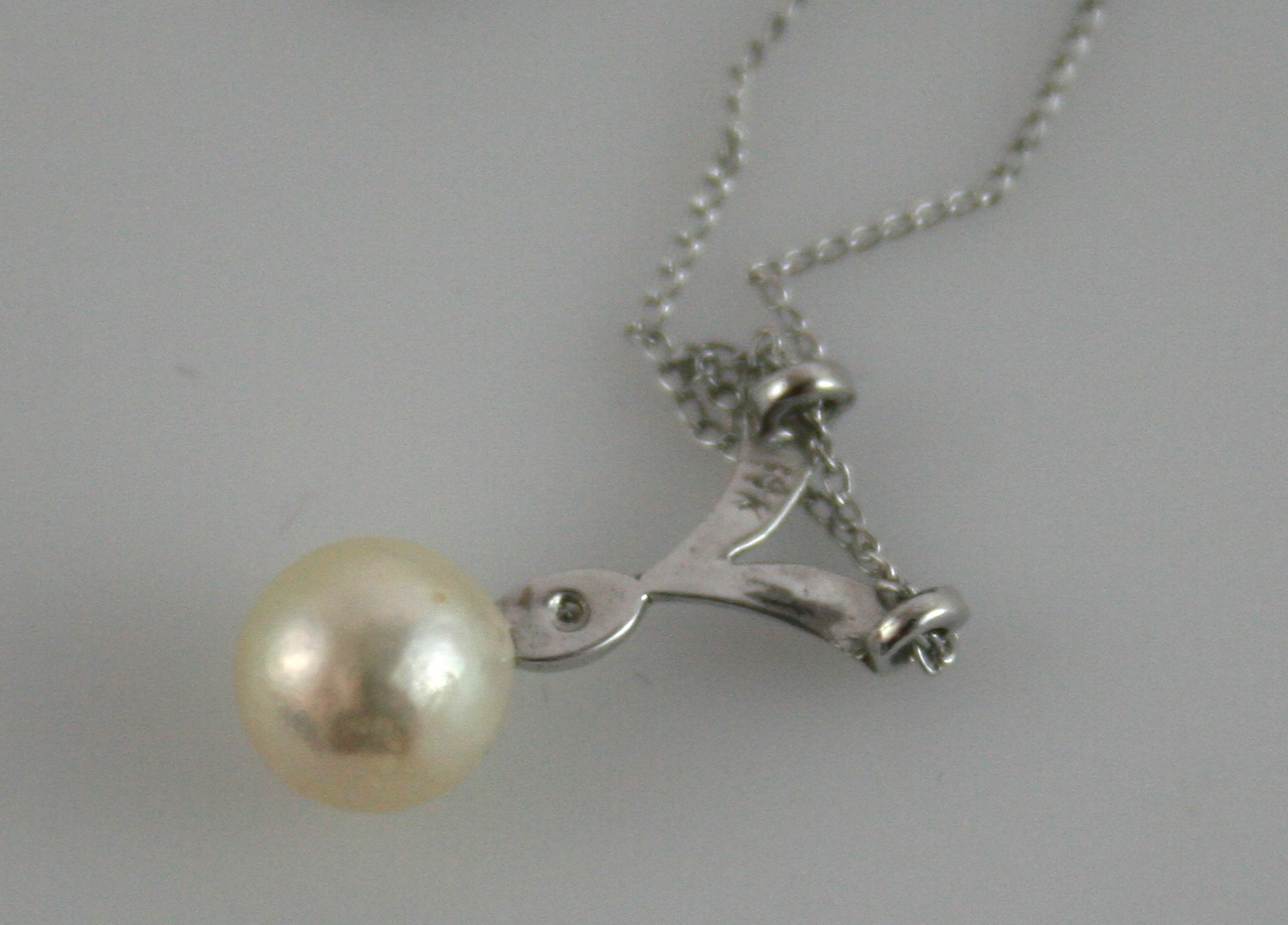 14K White Gold Setting With Cultured Pearl and Small Dimaond