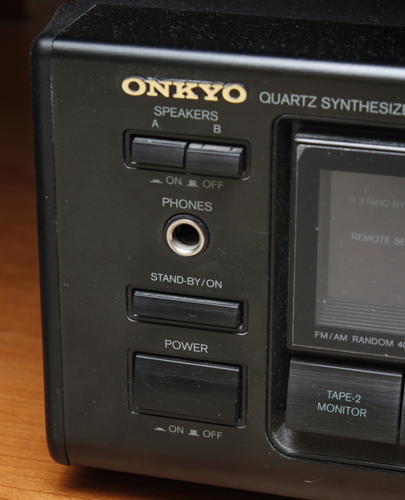 Onkyo Quartz Amplifier with Speakers