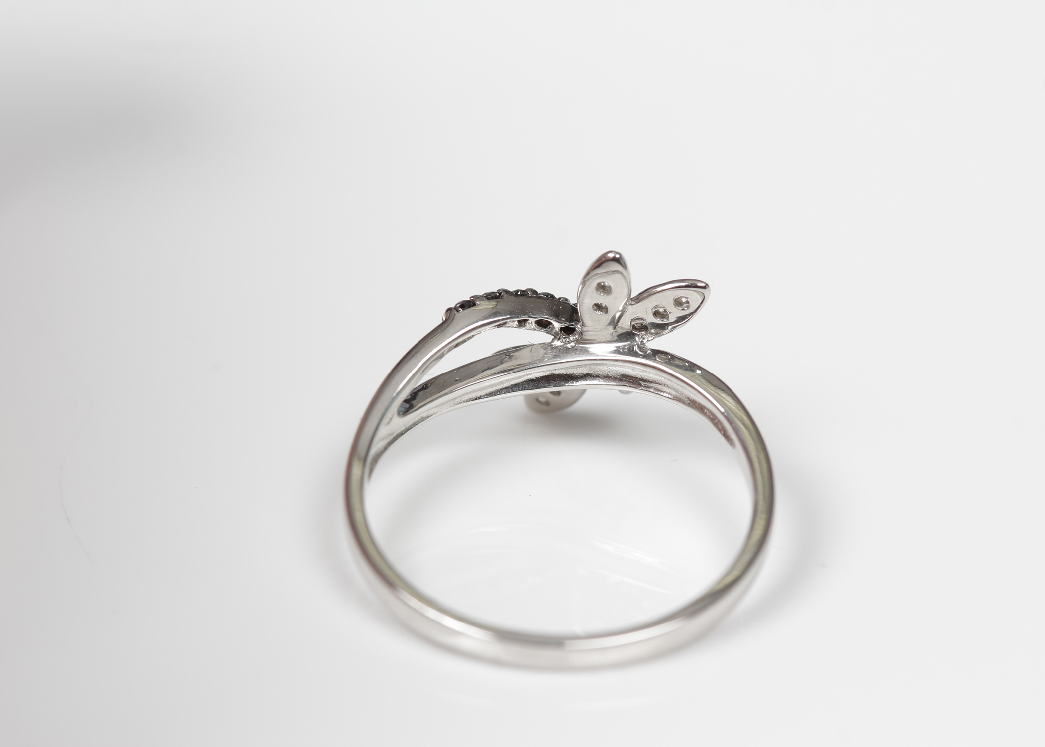 14K White Gold Diamond Dragonfly Ring